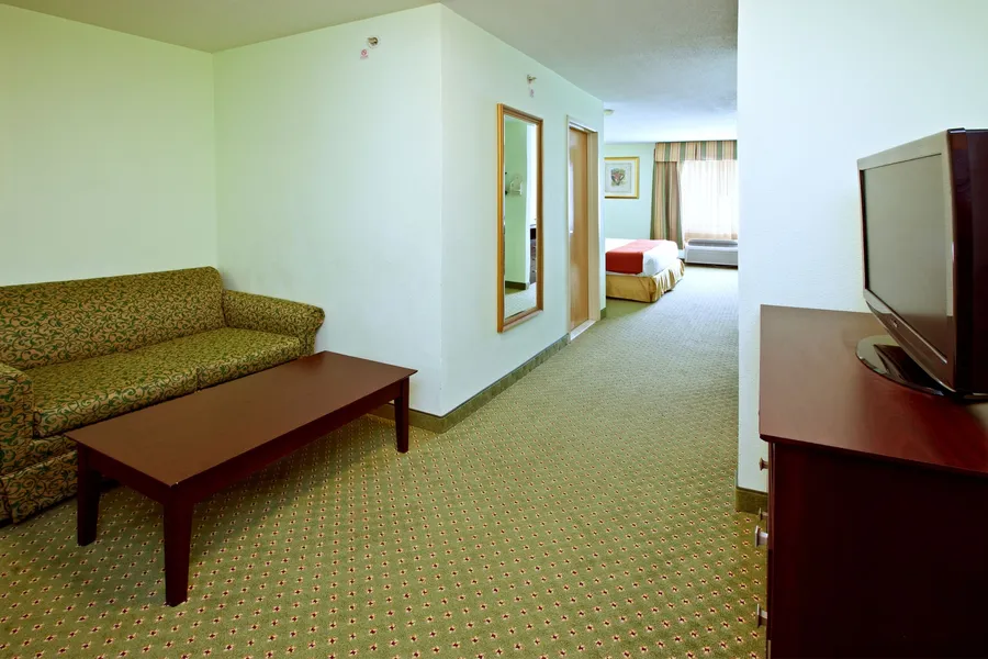 Holiday Inn Express & Suites Scottsburg by IHG hotel detail image 6