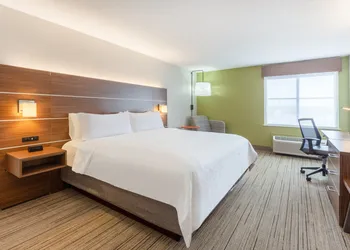 Holiday Inn Express & Suites Scottsburg by IHG hotel thumbnail 7