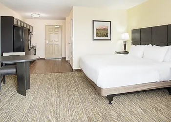 MainStay Suites Kansas City Overland Park hotel thumbnail 3
