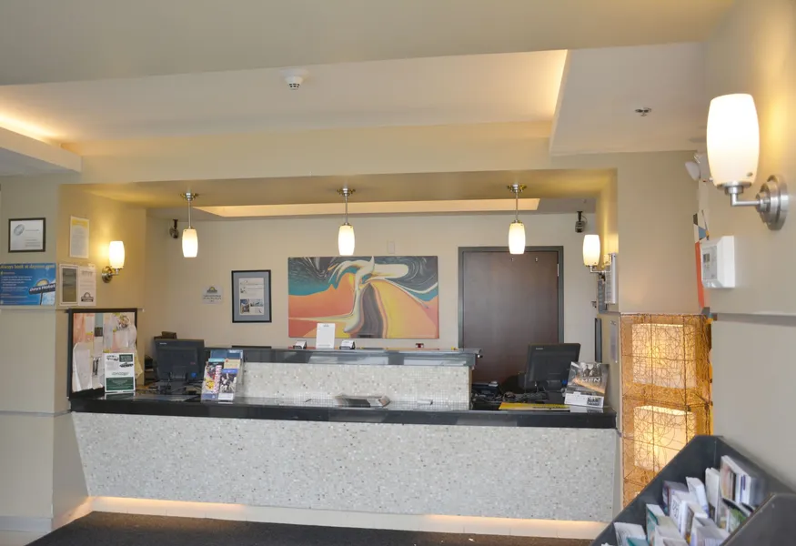 Days Inn & Suites by Wyndham Milwaukee hotel detail image 2