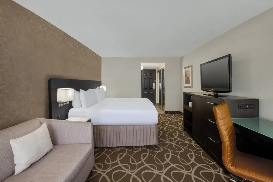 Crowne Plaza Kitchener-Waterloo by IHG hotel detail image 6