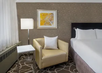 Crowne Plaza Kitchener-Waterloo by IHG hotel thumbnail 7