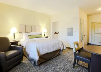 Candlewood Suites Auburn by IHG hotel thumbnail 4