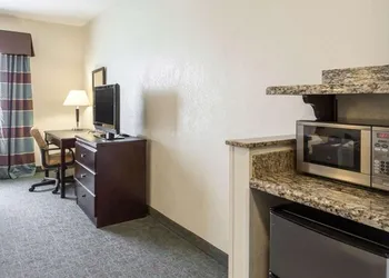 Quality Inn Donaldsonville - Gonzales hotel thumbnail 7