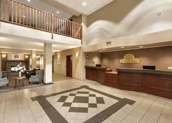 Days Inn by Wyndham Thunder Bay North hotel thumbnail 2