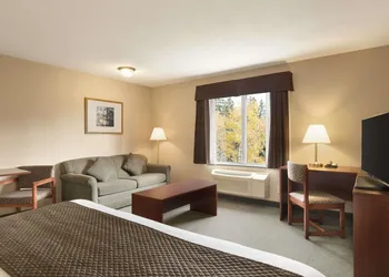 Days Inn by Wyndham Thunder Bay North hotel thumbnail 7