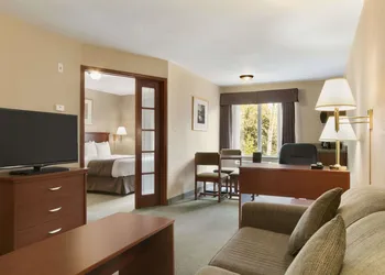 Days Inn by Wyndham Thunder Bay North hotel thumbnail 8