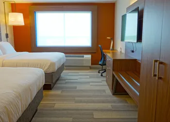 Holiday Inn Express & Suites Omaha - Millard Area by IHG hotel thumbnail 3