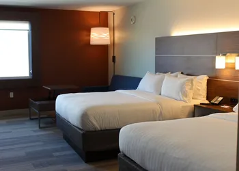 Holiday Inn Express & Suites Omaha - Millard Area by IHG hotel thumbnail 5