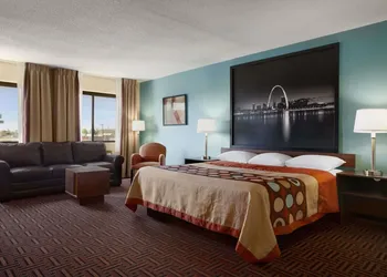 Super 8 by Wyndham Fairview Heights-St. Louis hotel thumbnail 4