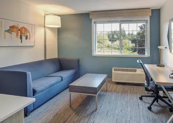 Holiday Inn Express Portland East - Troutdale by IHG hotel thumbnail 4