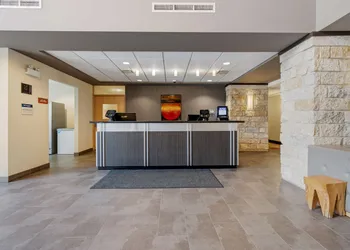 Best Western Plus Eastgate Inn & Suites hotel thumbnail 3