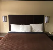 Del Amo Inn hotel detail image 4