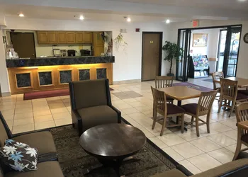 Super 8 by Wyndham The Dalles OR hotel thumbnail 2
