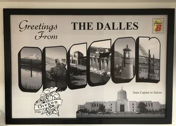 Super 8 by Wyndham The Dalles OR hotel thumbnail 3