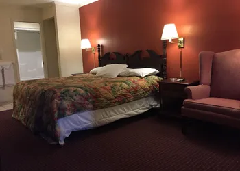 Wildwood Inn Tropical Dome & Theme Suites hotel thumbnail 3