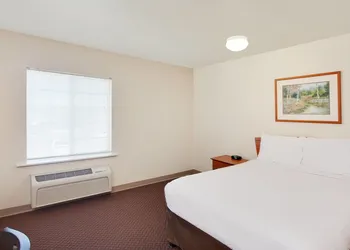 WoodSpring Suites Pharr hotel thumbnail 8