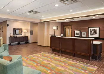 Hampton Inn Lincoln Airport hotel thumbnail 3