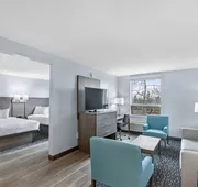 Emerald Hotel & Suites hotel detail image 7