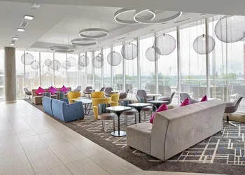 DoubleTree by Hilton Edmonton Downtown hotel thumbnail 4