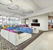 DoubleTree by Hilton Edmonton Downtown hotel detail image 3