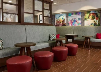 Hampton Inn Massillon hotel thumbnail 2