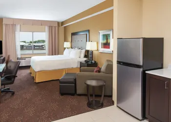 Holiday Inn Express & Suites Sandusky by IHG hotel thumbnail 6