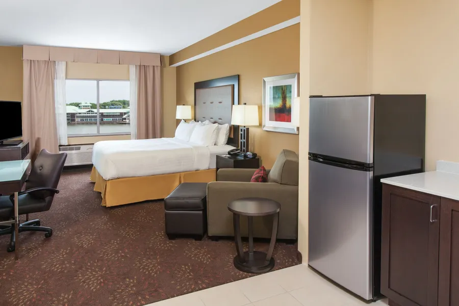 Holiday Inn Express & Suites Sandusky by IHG hotel detail image 6