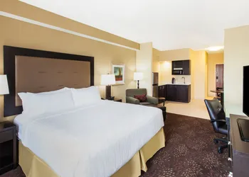 Holiday Inn Express & Suites Sandusky by IHG hotel thumbnail 7