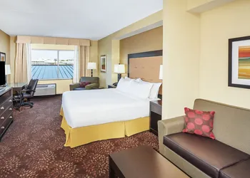 Holiday Inn Express & Suites Sandusky by IHG hotel thumbnail 8