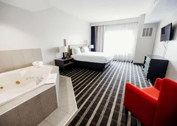 Parkview Inn & Suites Lancaster hotel thumbnail 5
