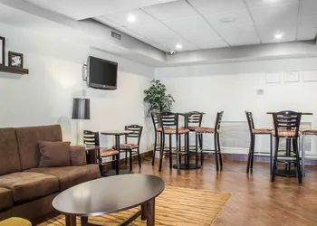 Sleep Inn & Suites Bensalem hotel thumbnail 3