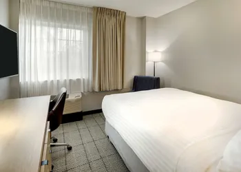 Sonesta Simply Suites Miami Airport Doral hotel thumbnail 5