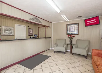 Red Roof Inn Starkville - University hotel thumbnail 2