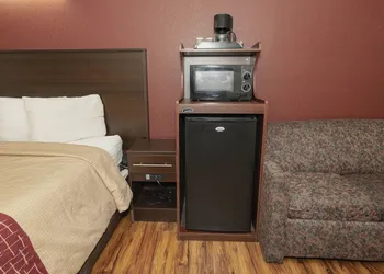 Red Roof Inn Starkville - University hotel thumbnail 3