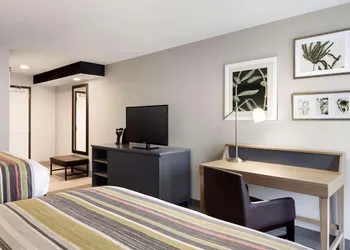 Country Inn & Suites by Radisson, Gatlinburg, TN hotel thumbnail 5