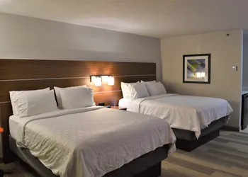 Holiday Inn Express & Suites Batesville by IHG hotel thumbnail 5