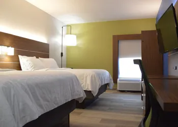 Holiday Inn Express & Suites Batesville by IHG hotel thumbnail 8