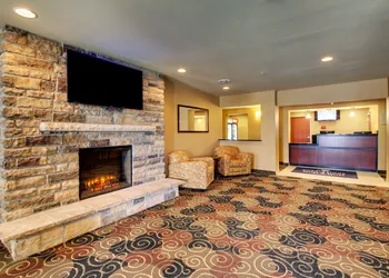 Stanton Inn & Suites hotel thumbnail 2