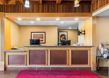 Quality Inn Blackwell I-35 hotel thumbnail 3