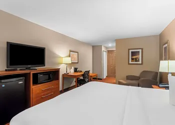 Quality Inn Blackwell I-35 hotel thumbnail 5