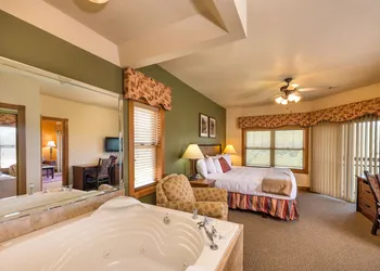 Westgate Branson Woods Resort and Cabins hotel thumbnail 8