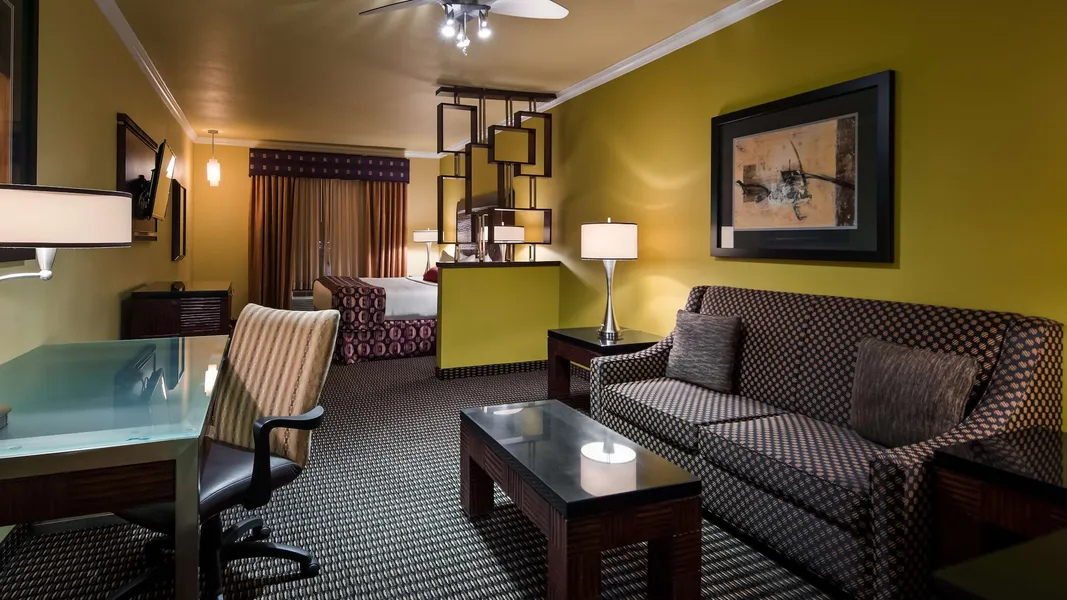 Best Western Plus Christopher Inn & Suites hotel detail image 6