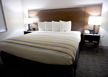 Country Inn & Suites by Radisson, Tampa/Brandon, FL hotel thumbnail 5