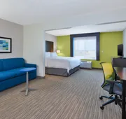 Holiday Inn Express & Suites Effingham by IHG hotel detail image 7