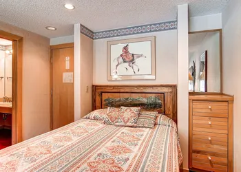 Village at Breckenridge Condos by CRMR hotel thumbnail 5