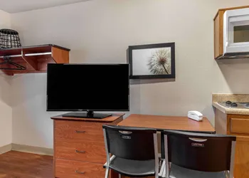 Studio 6 Extended Stay Shreveport Airport LA hotel thumbnail 7