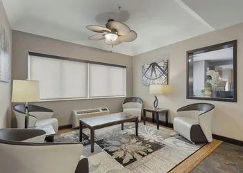 Best Western Crown Inn & Suites hotel thumbnail 4