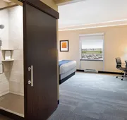 AeroStay Hotel hotel detail image 7