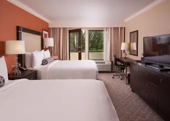 Delta Hotels by Marriott Orlando Lake Buena Vista hotel thumbnail 7
